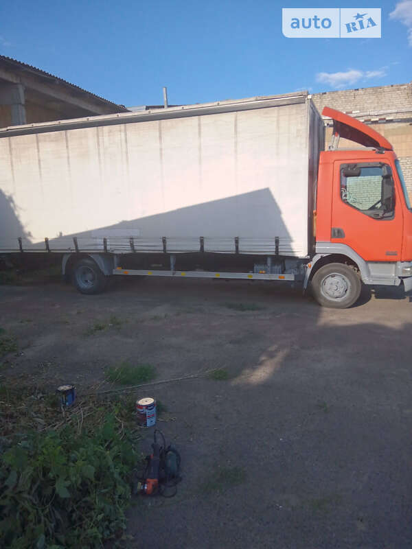 Тентованый DAF LF 2005 в Тростянце