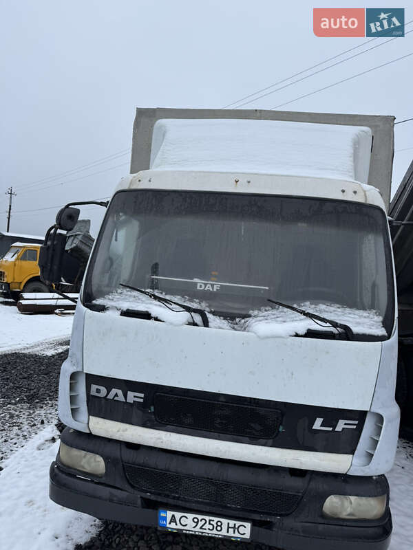 Грузовой фургон DAF LF 2005 в Маневичах