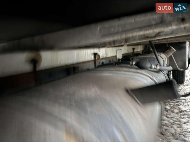 Грузовой фургон DAF LF 2005 в Маневичах