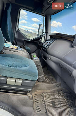 Грузовой фургон DAF LF 2005 в Маневичах