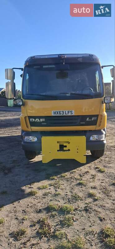 Самосвал DAF LF 2012 в Львове