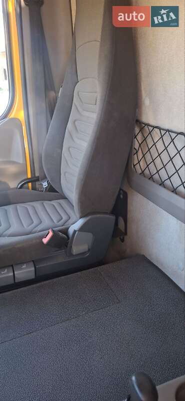 Самосвал DAF LF 2012 в Львове