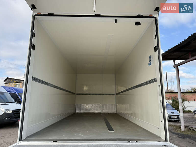 Вантажний фургон DAF LF 2013 в Рівному