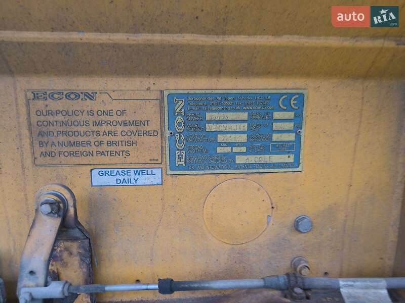 Пескоразбрасывающая машина DAF LF 2010 в Луцке