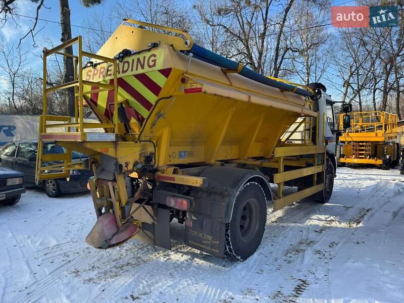 Пескоразбрасывающая машина DAF LF 2013 в Житомире