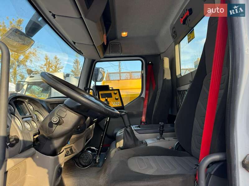 Пескоразбрасывающая машина DAF LF 2013 в Житомире