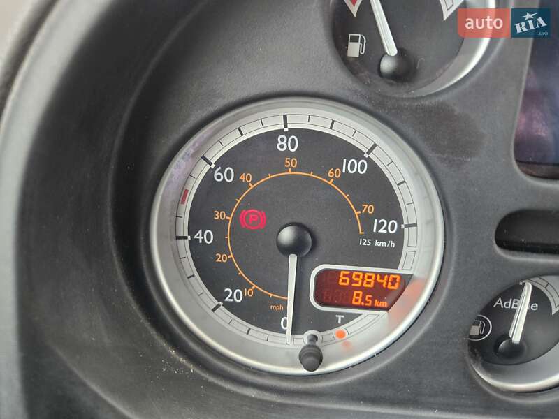 Пескоразбрасывающая машина DAF LF 2013 в Болграде