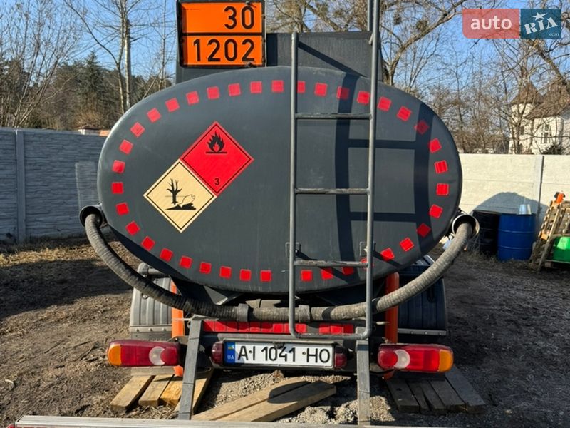 Бензовоз DAF LF 2005 в Киеве