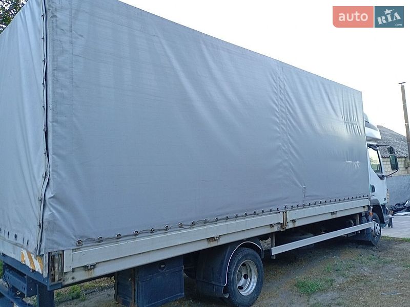 Тентований DAF LF 2004 в Борисполі