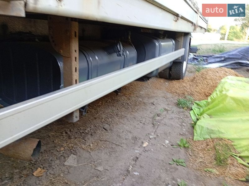 Тентований DAF LF 2004 в Борисполі