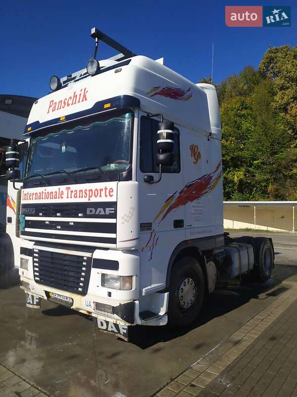 Тягач DAF TE 2001 в Тячеве