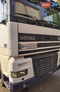 Тягач DAF TE 2000 в 