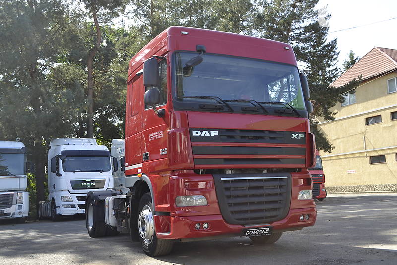 Тягач DAF XF 105 2010 в Хусте
