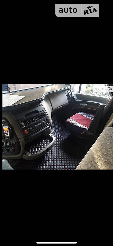 Контейнеровоз DAF XF 105 2010 в Кривом Роге