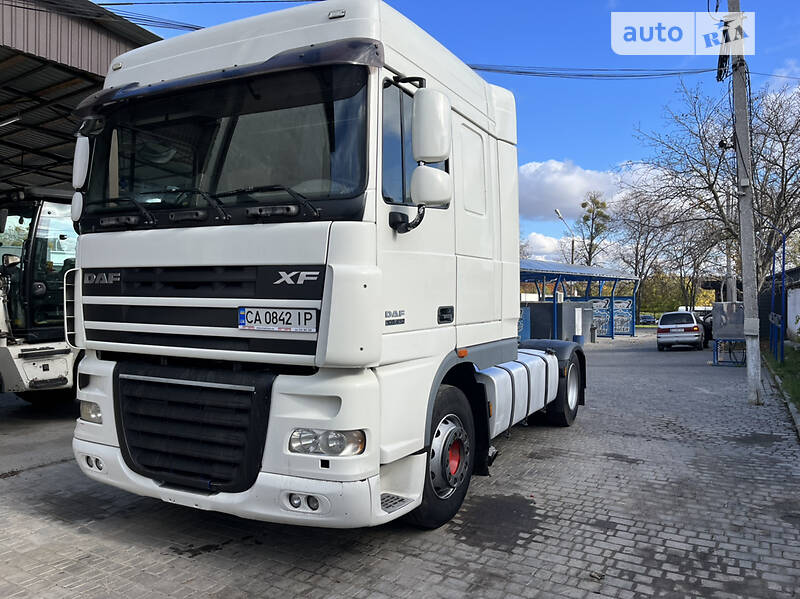 Тягач DAF XF 105 2012 в Умани