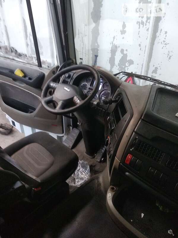 Тягач DAF XF 105 2011 в Черкассах