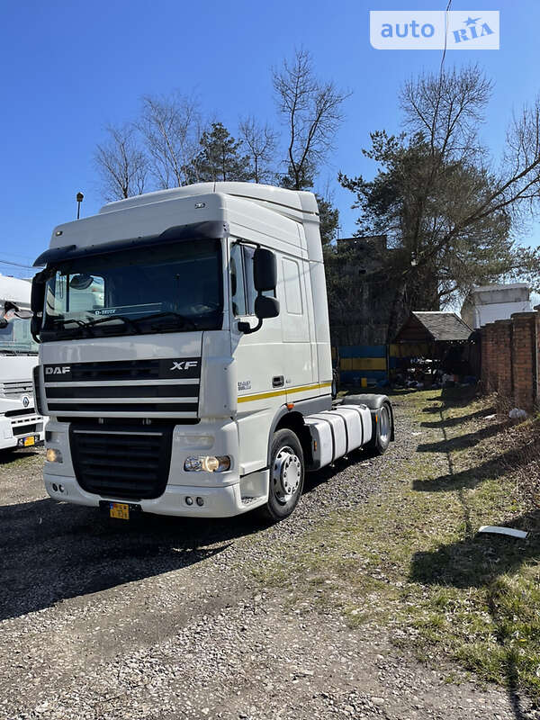 Тягач DAF XF 105 2012 в Хусте
