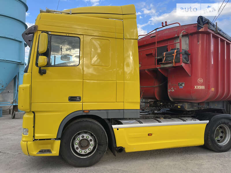 Тягач DAF XF 105 2009 в Лановцах
