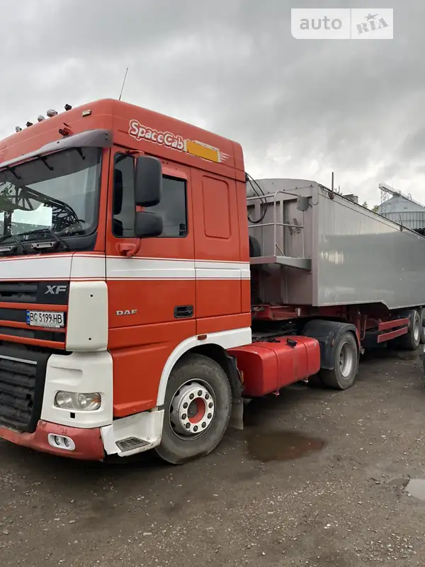 Тягач DAF XF 105 2006 в 