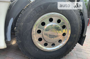 Тягач DAF XF 105 2010 в 