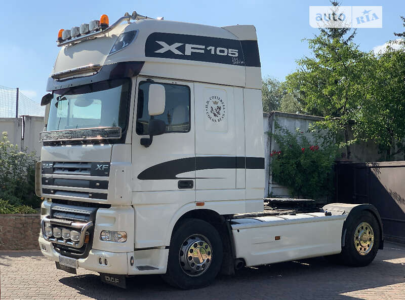 Тягач DAF XF 105 2010 в 