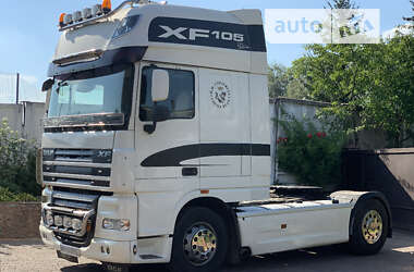 Тягач DAF XF 105 2010 в 