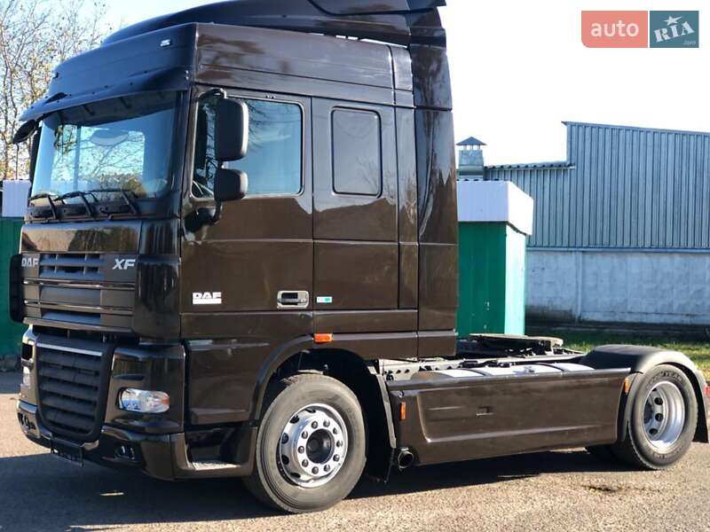 Тягач DAF XF 105 2012 в Ровно