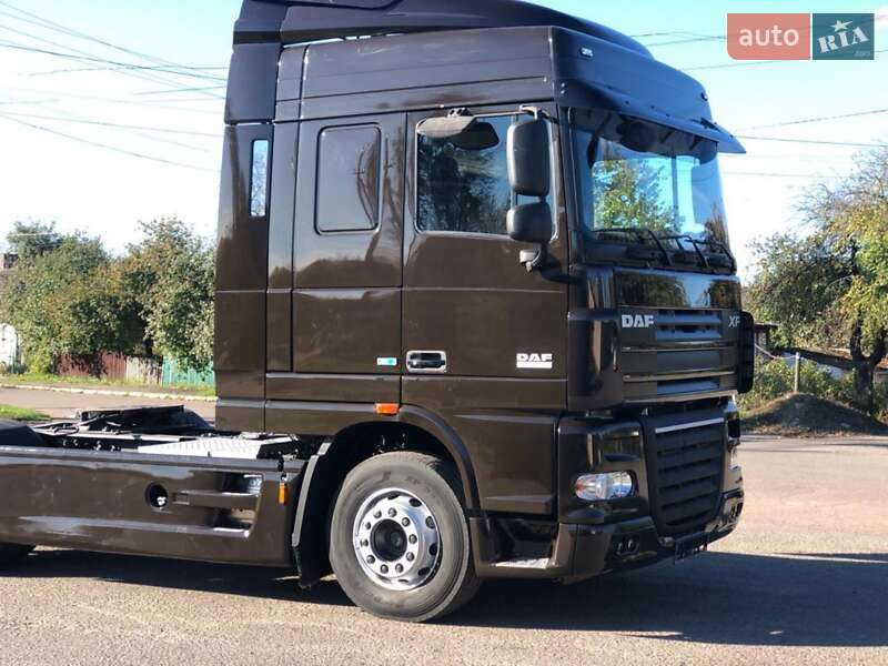 Тягач DAF XF 105 2012 в Ровно