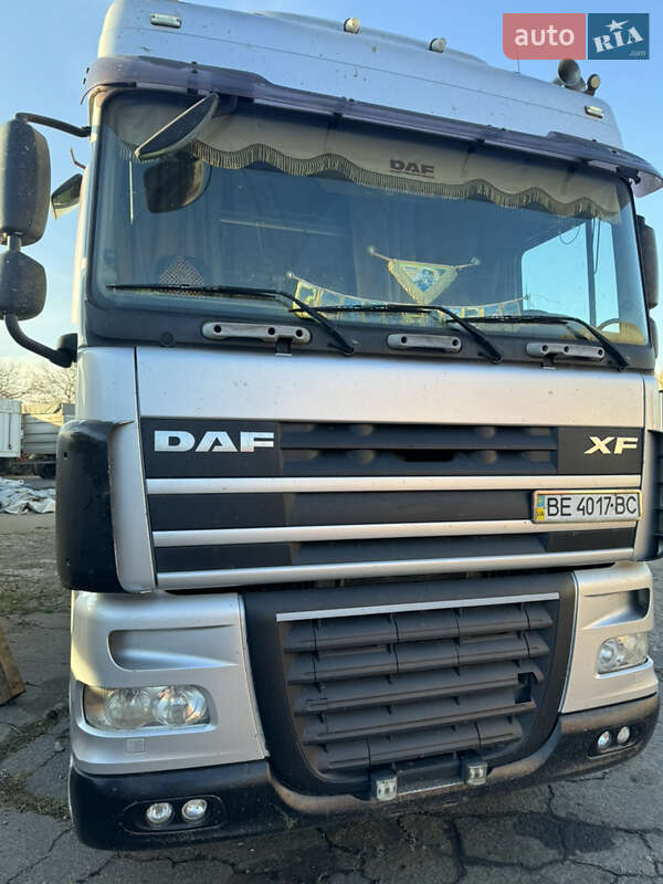 Самосвал DAF XF 105 2009 в 