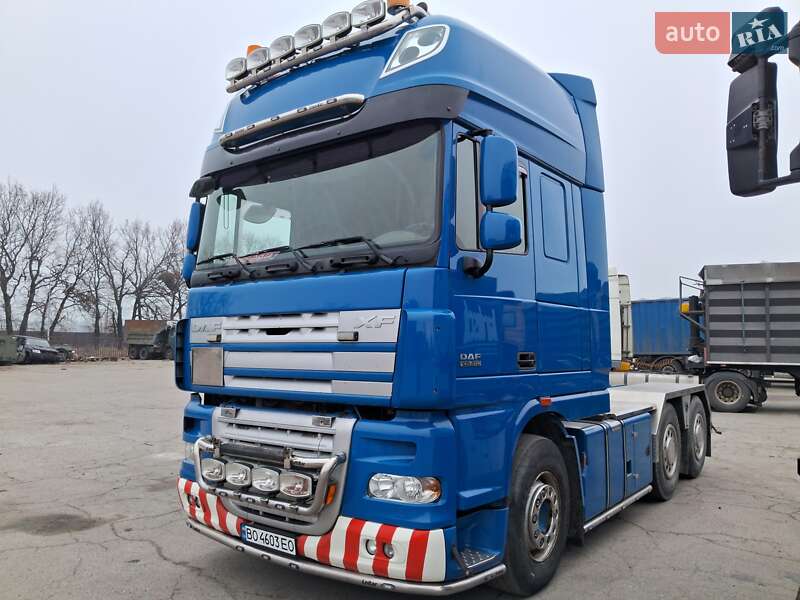 Тягач DAF XF 105 2010 в Днепре