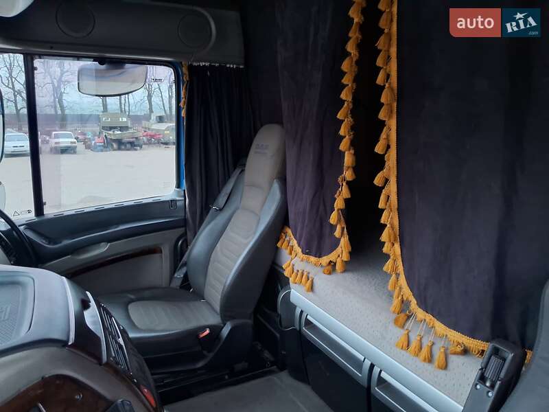 Тягач DAF XF 105 2010 в Днепре