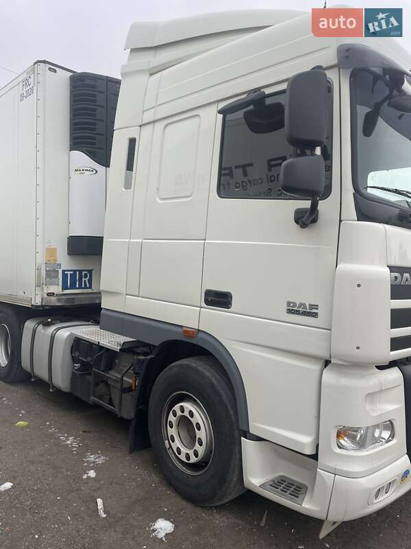 Тягач DAF XF 105 2011 в 