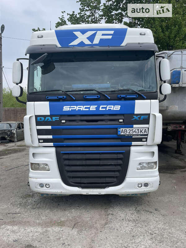 Тягач DAF XF 105 2011 в Дніпрі