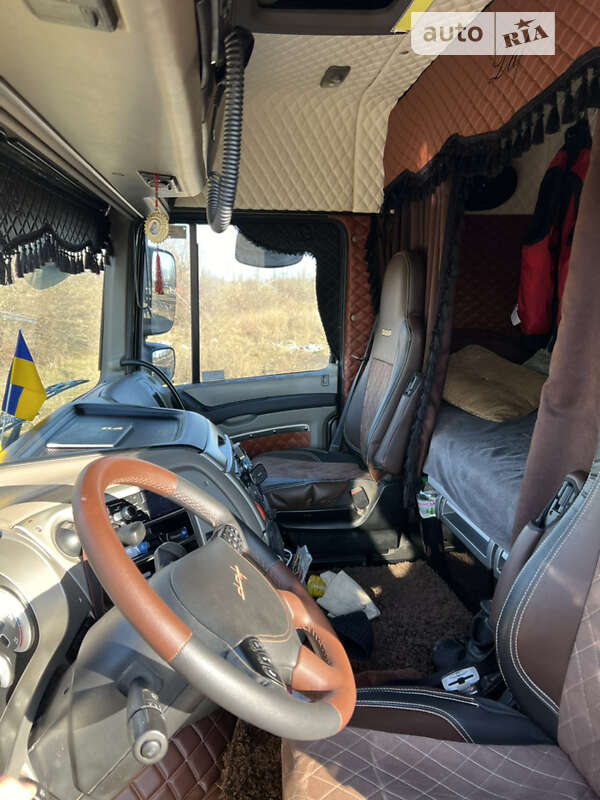 Тягач DAF XF 105 2011 в Одессе