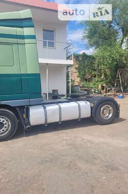 Тягач DAF XF 105 2006 в Запорожье