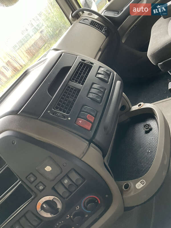 Тягач DAF XF 105 2011 в Волочиську