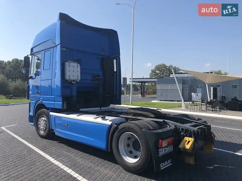 Тягач DAF XF 105 2012 в 
