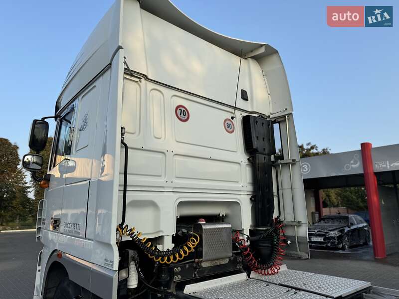 Тягач DAF XF 105 2013 в Дубні