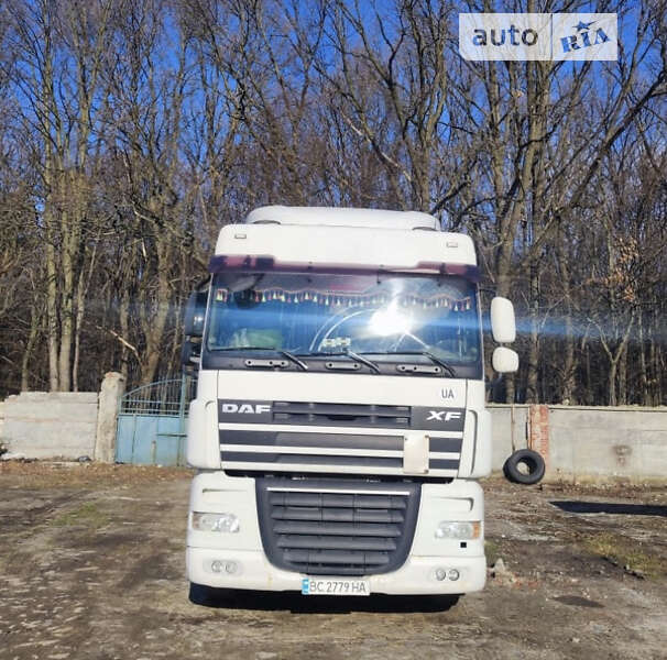 Тягач DAF XF 105 2008 в Львове