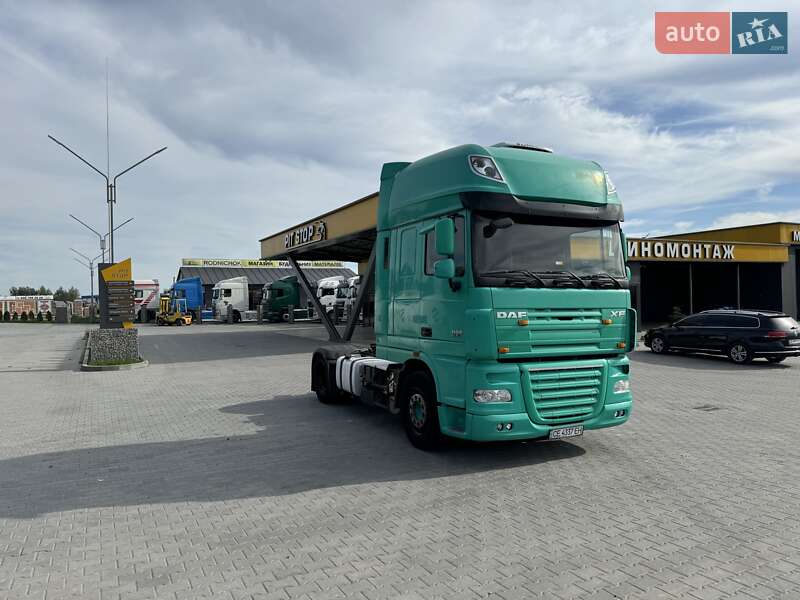 Тягач DAF XF 105 2012 в Чернівцях