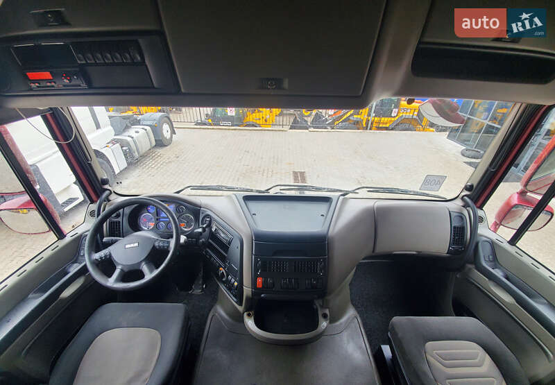 Тягач DAF XF 105 2012 в Ровно