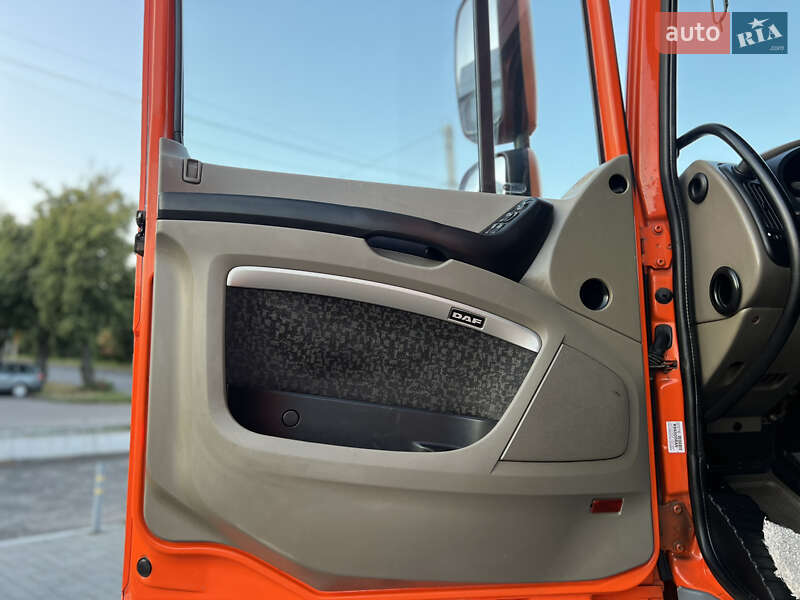 Тягач DAF XF 105 2007 в Ровно