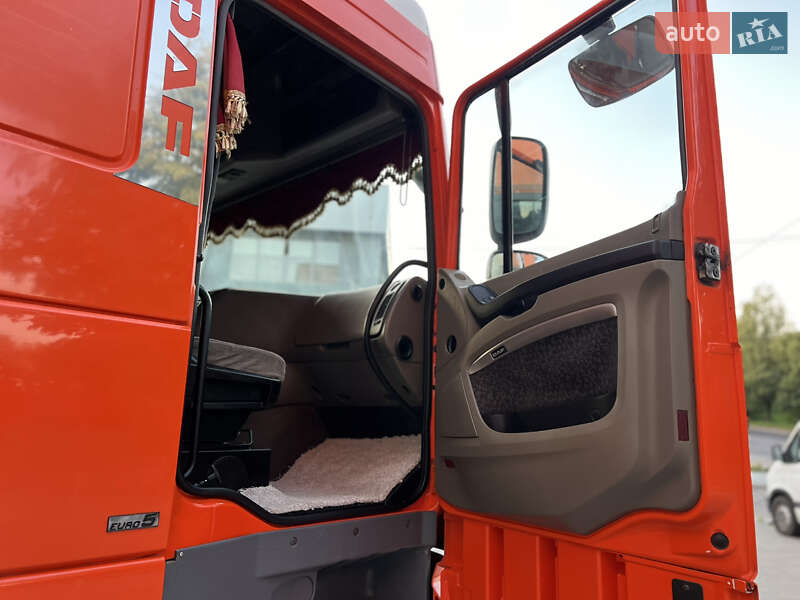 Тягач DAF XF 105 2007 в Ровно
