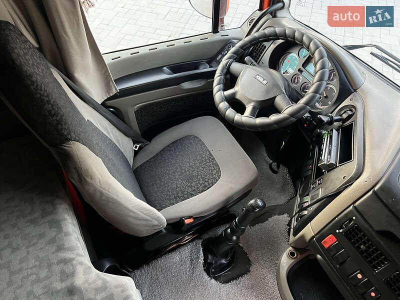 Тягач DAF XF 105 2007 в Ровно