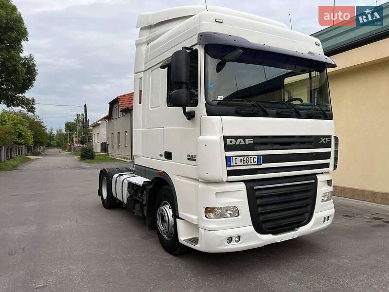 Тягач DAF XF 105 2010 в Ужгороде