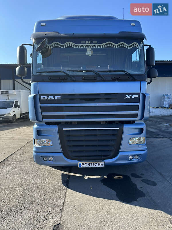 Тягач DAF XF 105 2011 в Львове