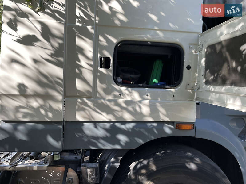 Тягач DAF XF 105 2008 в Ровно