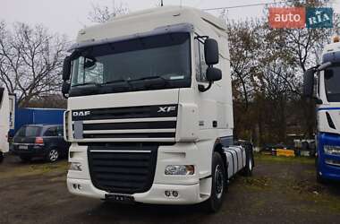 Тягач DAF XF 105 2011 в Чернівцях