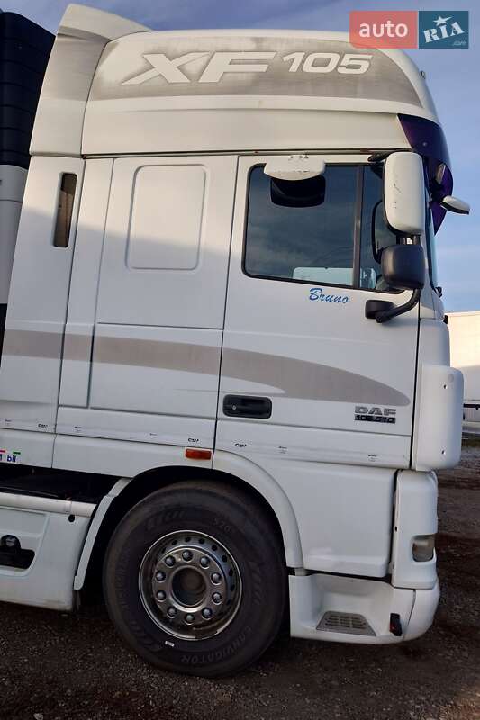 Тягач DAF XF 105 2010 в Черновцах