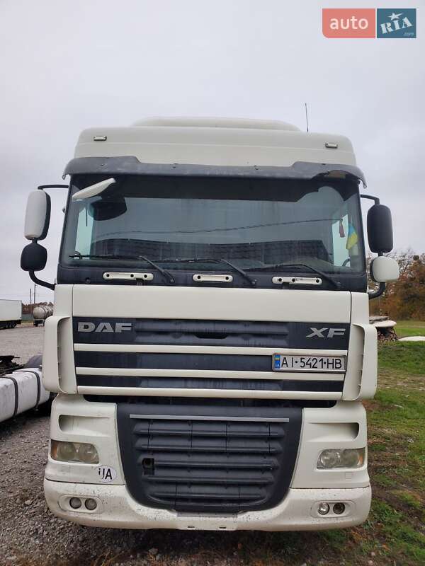 Тягач DAF XF 105 2009 в Переяславе